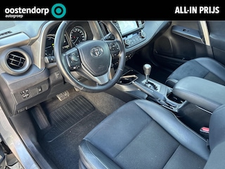 Toyota RAV4 2.5 Hybrid AWD Style | Trekhaak | Parkeersensoren |