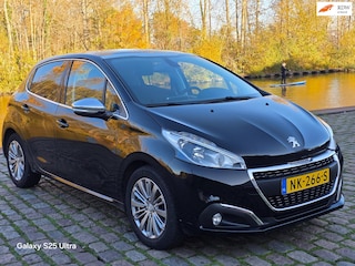 Peugeot 208 1.2 PureTech Allure 1e eigenaar dealer onderhouden navigatie panorama dak achteruit camera cruis control parkeer