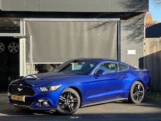 Ford Mustang Fastback 2.3 EcoBoost PERFORMANCE PACK / CLIMA / CRUISE / MAXHAUST SOUND