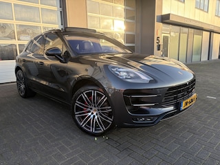 Porsche Macan 3.6 Turbo / PRACHT AUTO / 18 WEG STOEL / PANO / LUCHTVERING / 36