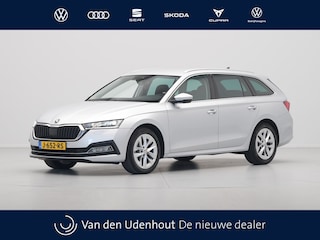 Skoda Octavia Combi 1.5 TSI 150pk First Edition Navigatie Stoelverwarming Acc Led ARGON