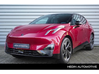 Lynk & Co 02 More 66 kWh | Lane Assists | Electrische Stoelen | 100 % electrisch | Panoramisch schuifdak | rustmodus | Elektrisch bediende achterklep | Middendisplay - 15,4 inch |