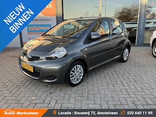 Toyota Aygo 1.0-12V Aspiration Green | Airconditioning | Lichtmetalen velgen |