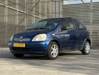 Toyota Yaris 1.3-16V VVT-I SOL SP INRUILKOOPJE ZO MEENEMEN !!