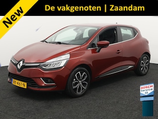 Renault Clio 0.9 TCe Intens Airco auto, Bluetooth, Boordcomputer, Cruise control, Elek. Stabiliteits Programma, Elek. remkrachtverdeling, Parkeersensoren achter, Start/stop systeem De Renault Clio 0.9 TCe Intens combineert Franse flair met slimme efficiëntie. Compact van buiten, verrassend ruim van binnen – perfect voor wie stijlvol door de stad wil rijden zonder in te