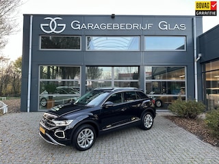 Volkswagen T-Roc 1.5 TSI style 150 pk automaat camera - stuur-stoelverw.