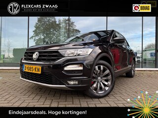 Volkswagen T-Roc 1.5 TSI Sport - Automaat - Pano/schuifdak - Navi - Parkeerhulp