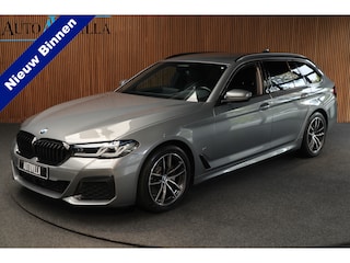 BMW 5-serie Touring 520i High Exe M-pakket Head-up Navi Elektr. achterklep Camera Carplay Virtual Elektr. uitklapbare trekhaak Matrix ACC Stoelverwarming DAB Climate (3-zone) PDC Memory LM velgen BTW auto