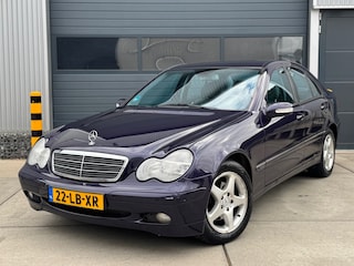 Mercedes-Benz C-klasse 200 K. AUT / CRUISE / CLIMA / LEDER / PDC / NAP