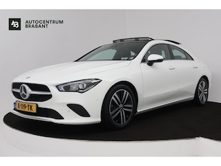 Mercedes-Benz CLA 200 Business Solution Luxury (PANORAMADAK, TREKHAAK, SFEERVERLICHTING, STOELVERARMING, CAMERA)