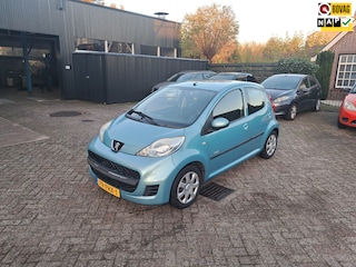 Peugeot 107 1.0-12V Millesim 200
