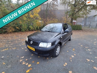 Volkswagen Polo 1.4 Trendline ZO INGERUILD DUS ZO WEG GEEN GEZEUR PRIJSJE