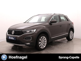 Volkswagen T-Roc 1.5 TSI Sport | Trekhaak | Adaptive cruise | Camera | Stoel-/Stuurverw. | CarPlay
