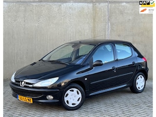 Peugeot 206 1.4 Gentry 5D 2003 Zwart CLIMA|NIEUWE APK|NAP