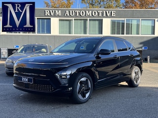 Hyundai Kona Elektro 160 kW Trend-Paket 3-Fase Lader | Dealeronderhouden | Fabrieksgarantie Hyundai tot 2029 | Stoel & Stuurverwarming | 360 camera | | Rijklaar Geleverd