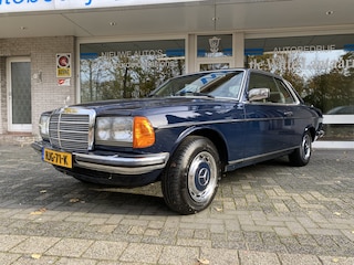 Mercedes-Benz 200-serie 200-280 (W123) 230 CE COUPE AUTOMAAT ELEKTRISCH SCHUIFDAK, HYDROLYSE VERING BIIJZONDER MOOI VAN EERSTE EIGENAAR 57.000 K.M.