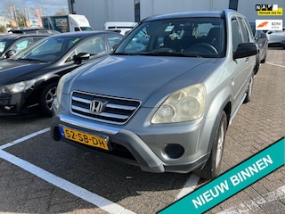 Honda CR-V 2.0i LS 150pk 4WD 2e eig. 151.000km. Airco Trekhaak 1500kg.