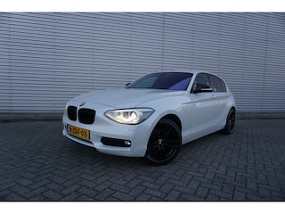 BMW 116i Executive Climate / Navi / Cruise / Parkeersens. / Elektr. ramen / Lm velgen / NAP