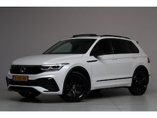 Volkswagen Tiguan 1.5 TSI R-Line Black Style | panoramadak | camera | adap. cruise | dodehoek detectie | NL auto | 1e eig.