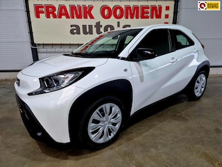 Toyota Aygo 1.0 VVT-i S-CVT 72PK Play + Keyless|Climate|Camera|Cruise|Apple|Android|Cruise|Lane assist|Stoelverw.