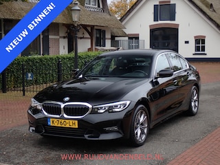 BMW 318i SPORTLINE VIRTUAL/DAB/CARPLAY/SFEERVERLICHTING/SPORTSTOEL