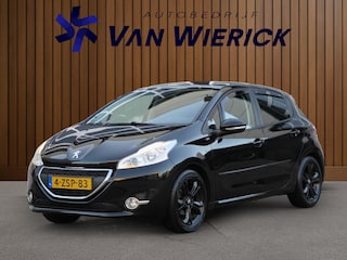 Peugeot 208 1.2 PureTech Style Pack Plus Automaat | Pano-dak | Clima | Cruise