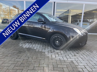 Alfa Romeo Mito 1.4 Distinctive / Nav / Lmv