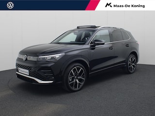 Volkswagen Tiguan 1.5 eHybrid 272 pk DSG R-Line Edition · Panoramadak · Trekhaak · Massagefunctie · Camera · Garantie tot april 2030 of 100000km.