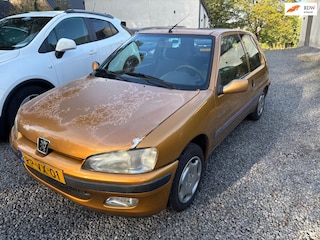 Peugeot 106 1.0 Accent Select. EEN JAAR APK
