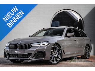BMW 5-serie Touring 530e xDrive High Executive M-sport, BTW, comfort stoelen, panoramadak, softclose, 360 camera