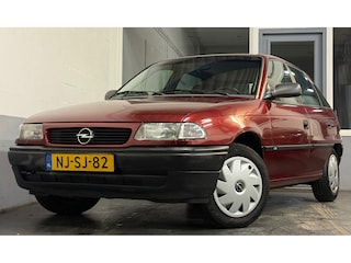 Opel Astra 1.6i Season|NAP|NweAPK|122dkm!|3eEig|ZeerNetjes!|
