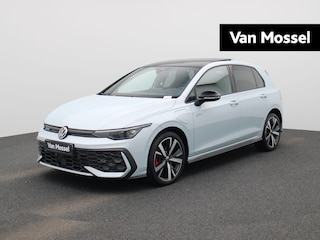 Volkswagen Golf 1.5 eHybrid GTE 272 PK | Automaat | Plug-In | Panorama Dak | Navigatie | Digitale Cockpit Pro | 360 Camera | Sport Pakket | Stoelverwarming | Stuurwielverwarming | Head-Updisplay | LED Matrix Koplampen