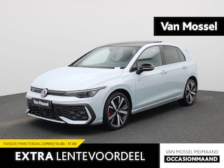 Volkswagen Golf 1.5 eHybrid GTE 272 PK | Automaat | Plug-In | Panorama Dak | Navigatie | Digitale Cockpit Pro | 360 Camera | Sport Pakket | Stoelverwarming | Stuurwielverwarming | Head-Updisplay | LED Matrix Koplampen