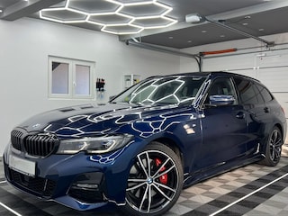 BMW 3-serie Touring 330i xDrive M-SPORT ** LASER, NAVI+, PANORAMA, TREKH, ADAPT. CRUISE, 19-inch LMV ** 1e EIG - UNFALLFREI ** ** INFORMEER OOK NAAR ONZE AANTREKKELIJKE FINANCIAL-LEASE TARIEVEN **
