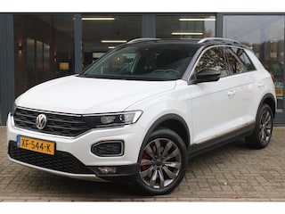 Volkswagen T-Roc 1.0 TSI Sport | Adaptive Cruise | Virtual display |N.A.P.| Trekhaak 1300kg | Carplay | All-Season |
