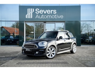Mini Countryman Cooper SE ALL4 | Panoramadak | Head Up Display | Verwarmde voorruit | Comfort Access | Park Assist Pack | Apple Carplay |