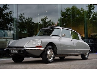 Citroën DS 23 Pallas | Webasto | Nuts & Bolts Restored