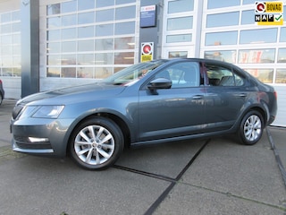 Skoda Octavia 1.0 TSI Business Edition / Carplay / Trekhaak