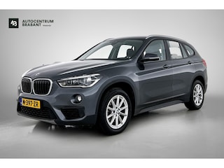 BMW X1 SDrive18i Centennial High Executive (NAVIGATIE, PARKEERSENSOREN, STOELVERWARMING, LED)
