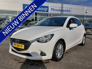 Mazda 2 1.5 Skyactiv-G 90pk Dynamic | 1ste Eigenaar + Origineel NL | Navi | Airco | Cruise | Bluetooth Carkit+Streaming | Pdc | Rijstrooksensor | Standkachel | Mistlampen | 15''lm