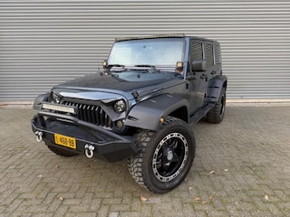 Jeep Wrangler Unlimited 3.8 Sahara