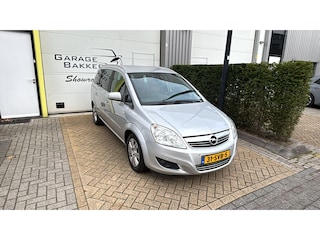 Opel Zafira 1.8 Cosmo Parkeerhulp Vóór en Achter| Climate Control| Lederen Bekleding & Verwarmde Stoelen| 7persoons