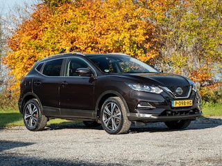 Nissan Qashqai 1.3 DIG-T N-Connecta // trekhaak // panoramadak
