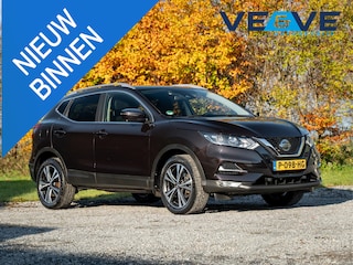 Nissan Qashqai 1.3 DIG-T N-Connecta // trekhaak // panoramadak
