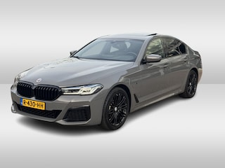 BMW 530e Business Edition Plus / Schuifdak / Camera / 20'' / Keyless / Laser LED / Harman Kardon / Leder / Navigatie / Dodehoek /