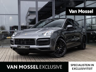 Porsche Cayenne 3.0 E-Hybrid | SPORTDESIGN | SPORTCHRONO | SOFTCLOSE | PANORAMADAK | PASM LUCHTVERING | 18-WEG STOELEN | TREKHAAK | 360 CAMERA | BOSE AUDIO | SPORTUITLAAT EINDSTUKKEN ZWART | STUUR + STOELVERWARMING