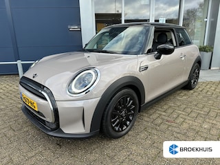 Mini Cooper 1.5 Camden Edition | Airco (automatisch) | Apple Carplay/Android Auto|telefoonintegratie premium | Bestuurdersstoel in hoogte verstelbaar