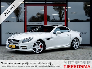 Mercedes-Benz SLK 350 Edition 1 AMG | Magic Sky Control | Stoelverwarming | Nek Verwarming | Harman & Kardon | Rundleder met Rode Sticksels | Parkeersensoren | Navigatie | Bluetooth | Parelmoer Lak | Bi-Xenon | LED Achter |
