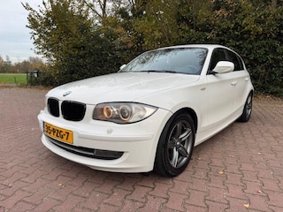 BMW 118i EXECUTIVE/LEER/NAV/XENON/NIEUWE APK
