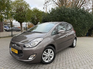 Hyundai ix20 1.6i, AUTOMAAT, Airco, Cruise Control, LM-velgen 16", Isofix, Parkeersensoren, Privacy Glas, Bluetooth, Trekhaak